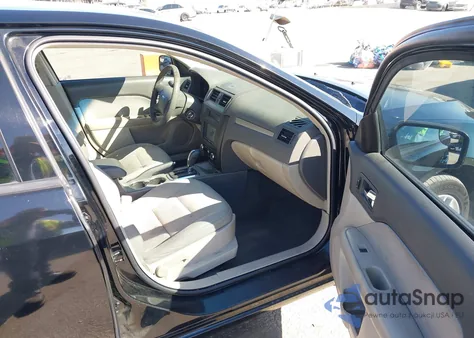 2012 Ford Fusion S z USA, uszkodzony, nr VIN 3FAHP0GA0CR163397